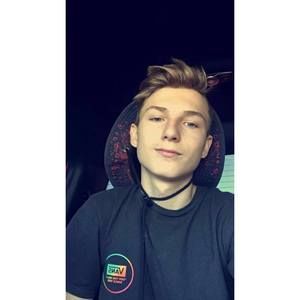 Meet your Posher, Derek